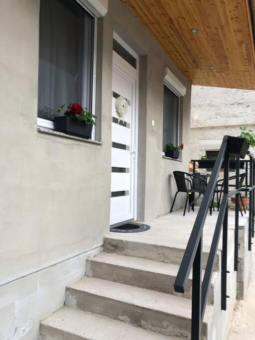 Mora Apartman 3. Kiskunfelegyhaza Exterior photo