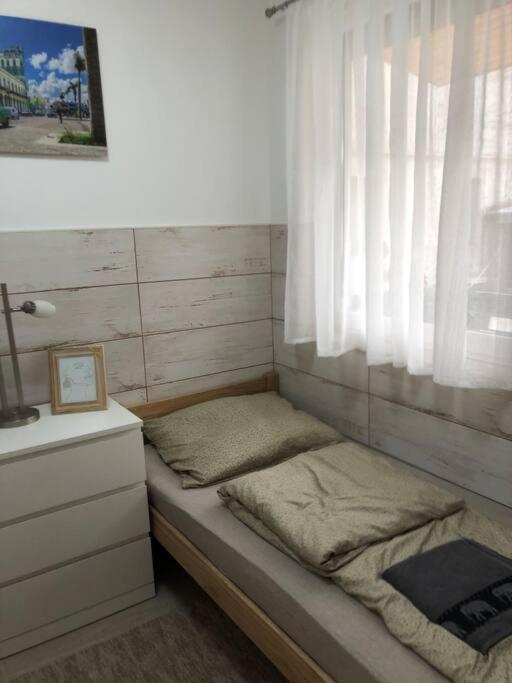 Mora Apartman 3. Kiskunfelegyhaza Exterior photo